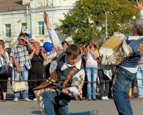 Белым снегом группа белый день